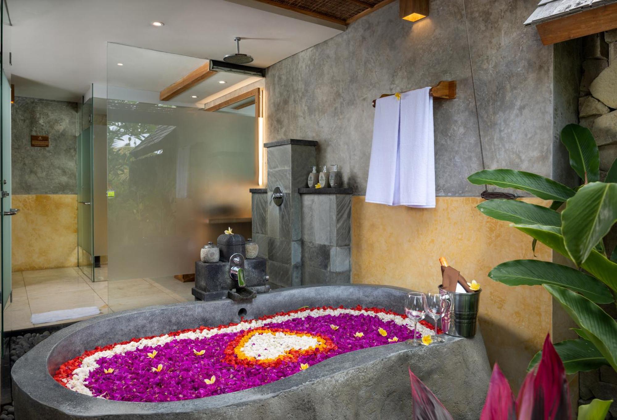 Wana Bucu Villas By Pramana Villas Ubud  Bagian luar foto